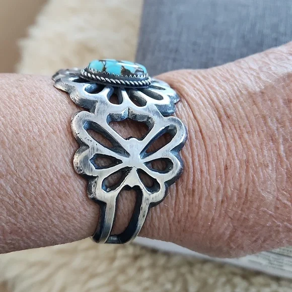 HOST PICK🎉Native American Navajo Sandcast Sterling & Turquoise Butterfly Cuff